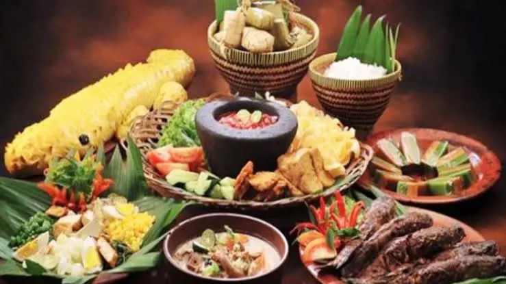 Taste of a Global City: Exploring Legendary Betawi Culinary Heritage in Jakarta